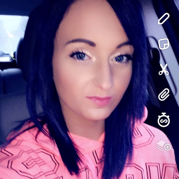 Meet your Posher, Samantha - Picture 4 of 4